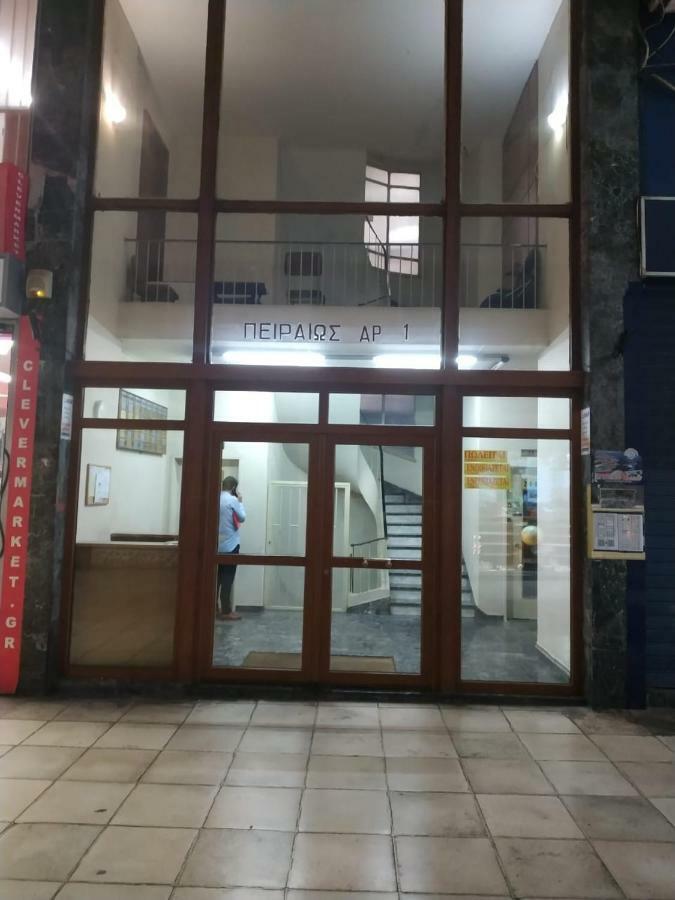 Toni'S 2Bd Home In Centre, 15 Sec To Metro Atenas Exterior foto